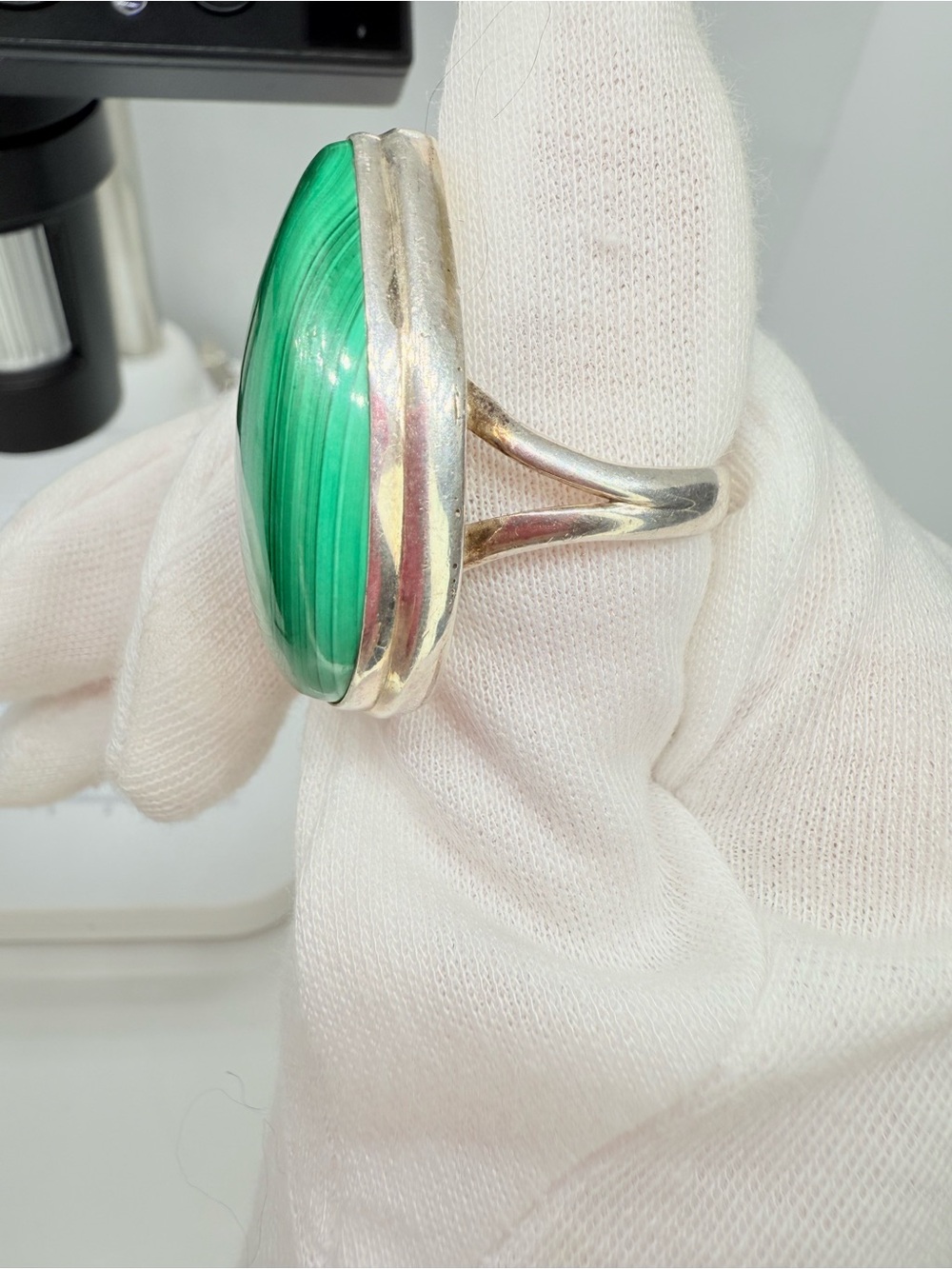 Southwestern Vintage Sterling Silver Malachite Statement Ring - Size 9 - Picture 2 of 16
